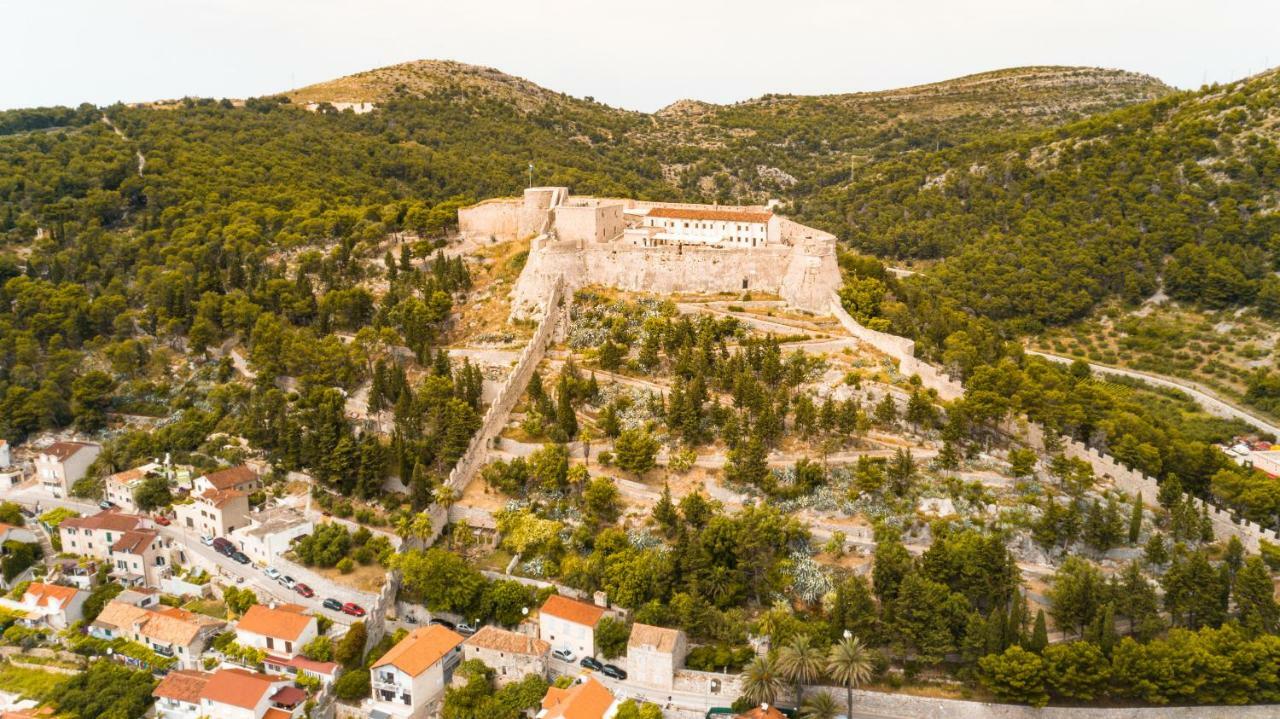 Guest House Stefica Hvar Town Exteriör bild